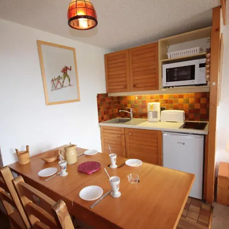 Montagnard 2 Pieces + Cabine, 6 Pers, Balcon Sud, Proche Pistes Et Commerces - Fr-1-293-112 Apartment *