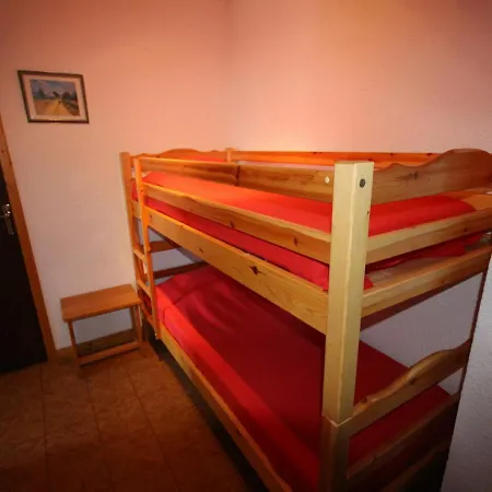Montagnard 2 Pieces + Cabine, 6 Pers, Balcon Sud, Proche Pistes Et Commerces - Fr-1-293-112