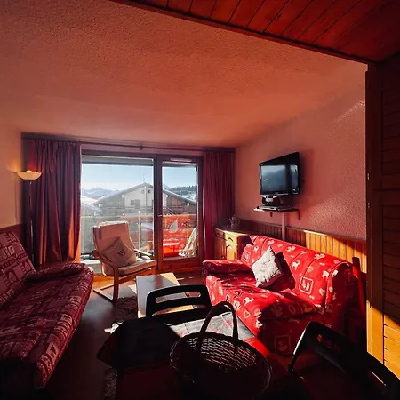 Montagnard 2 Pieces + Cabine, 6 Pers, Balcon Sud, Proche Pistes Et Commerces - Fr-1-293-112 *