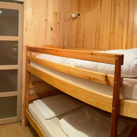 Montagnard 2 Pieces + Cabine, 6 Pers, Balcon Sud, Proche Pistes Et Commerces - Fr-1-293-112 * Les Saisies