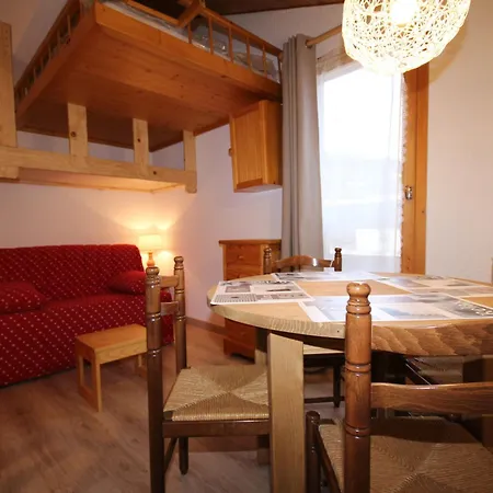 Montagnard 2 Pieces + Cabine, 6 Pers, Balcon Sud, Proche Pistes Et Commerces - Fr-1-293-112 * Les Saisies