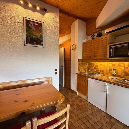 Montagnard 2 Pieces + Cabine, 6 Pers, Balcon Sud, Proche Pistes Et Commerces - Fr-1-293-112 * Les Saisies